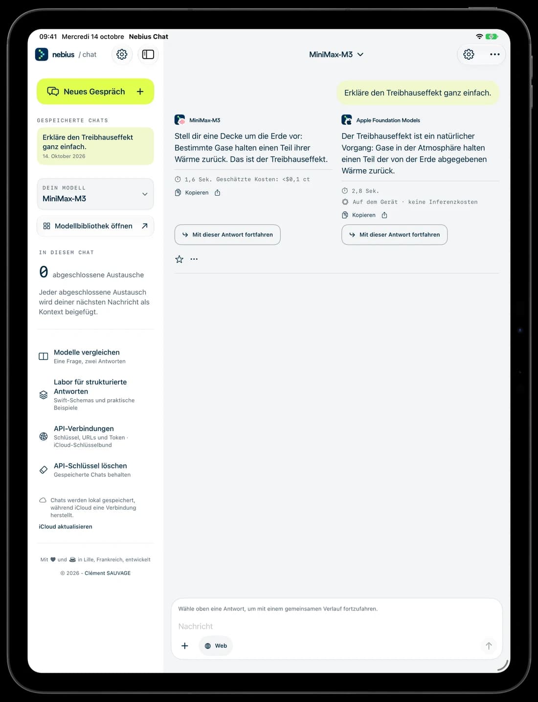 Zwei Antworten auf dieselbe Frage, nebeneinander auf dem iPad.