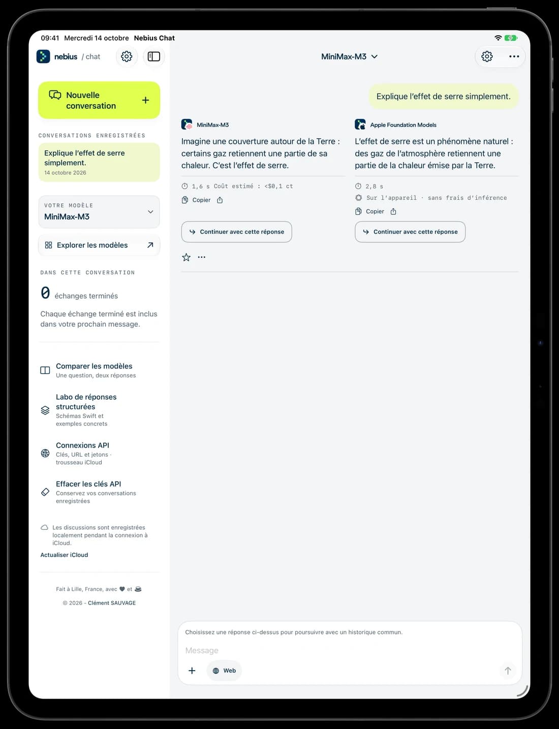 Deux réponses à la même question, côte à côte sur iPad.